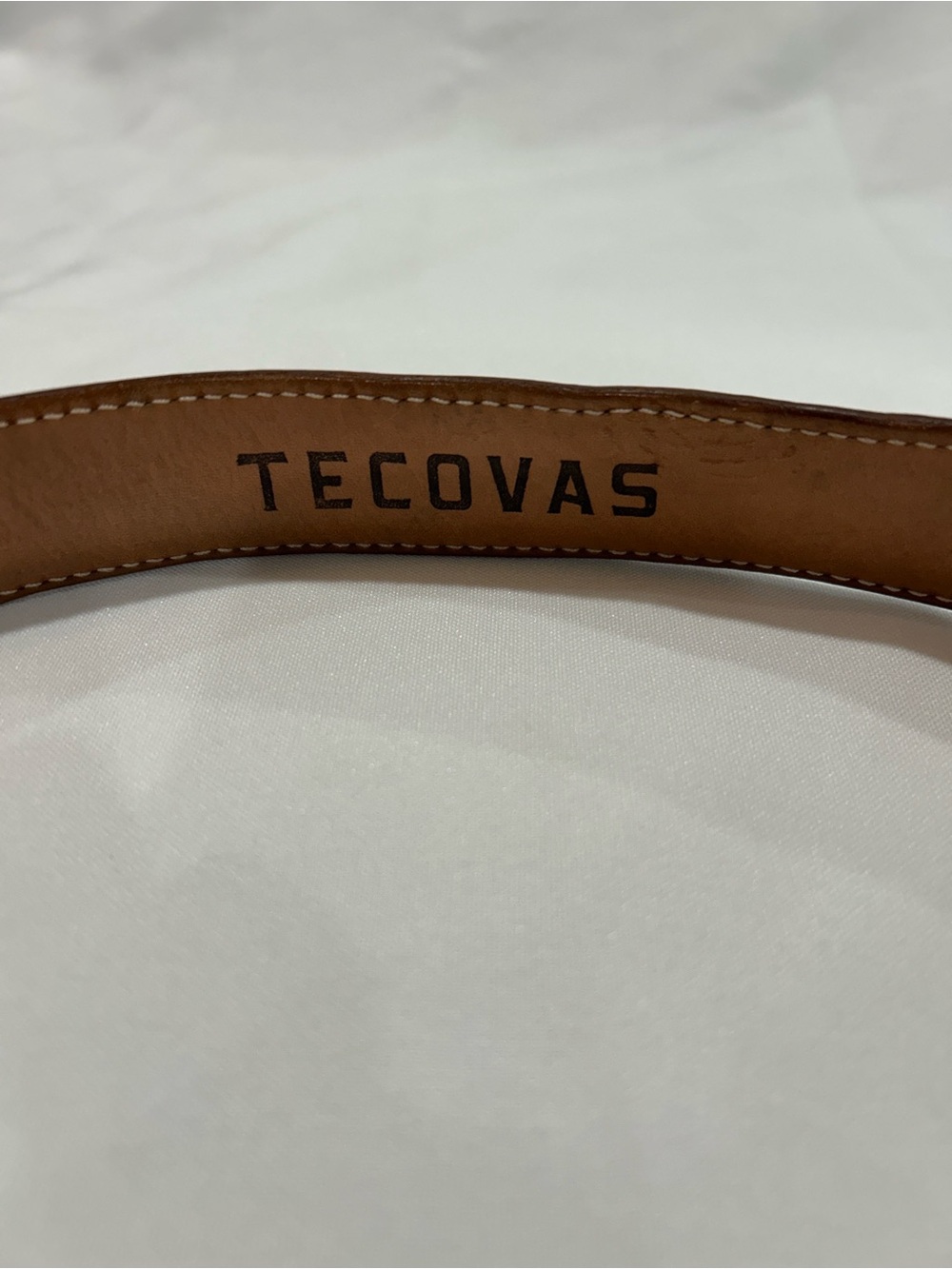 Tecovas Chestnut Brown Leather Belt with Brass-Tone Buckle - Picture 3 of 5